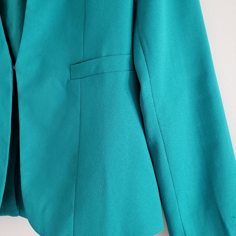 Basic Solid Hook Closure Pocket Decorated Blazer - image 4